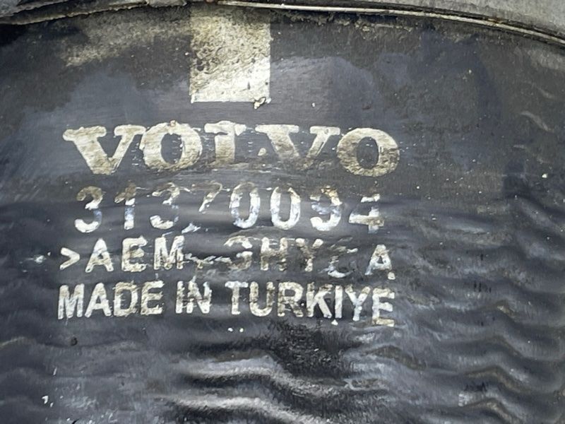 Патрубок интеркулера Volvo XC90