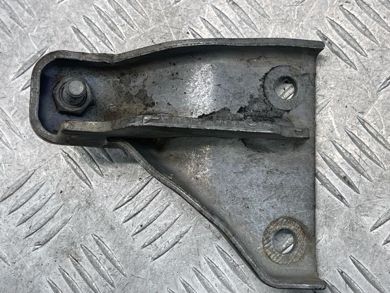 Кронштейн Volkswagen Crafter