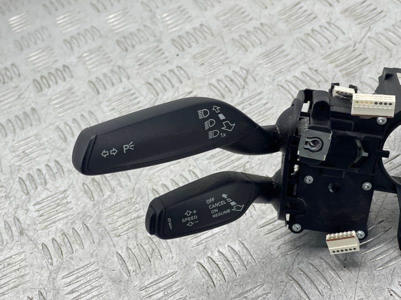 Блок підкермових перемикачів 8X0953502B Audi Q3