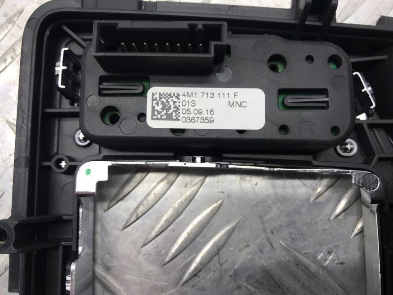 Накладка селектора АКПП 4M1713111FMNC Audi Q7