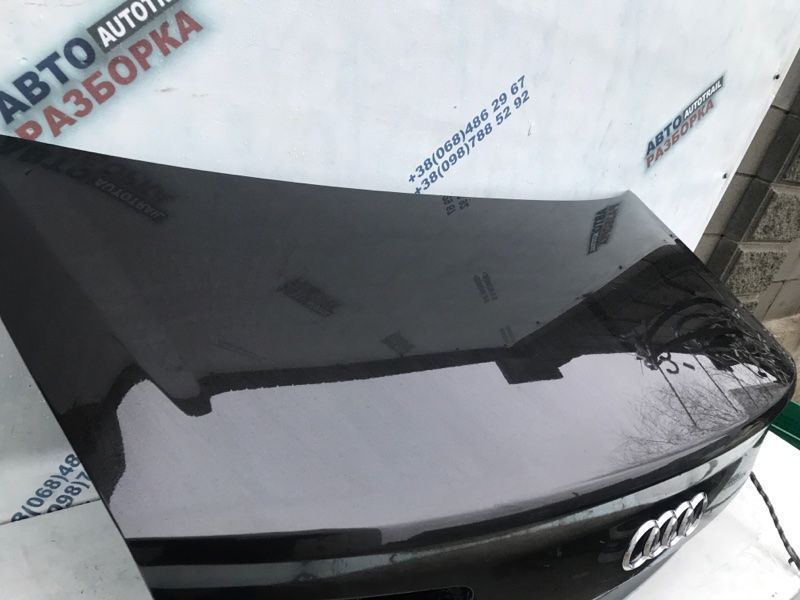 Крышка багажника 4H0827023B Audi A8