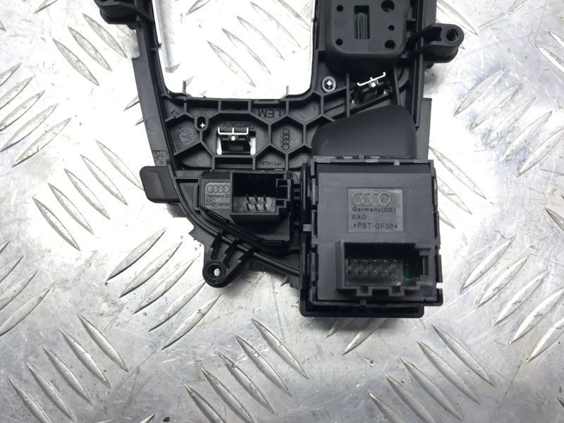 Накладка селектора АКПП 4M1713111FMNC Audi Q7