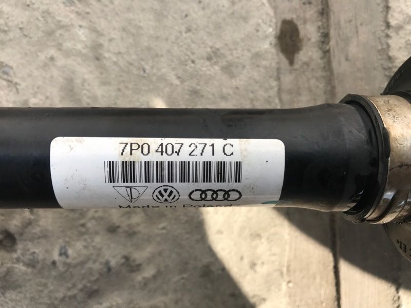 Піввісь 7P0407271C Audi Q7