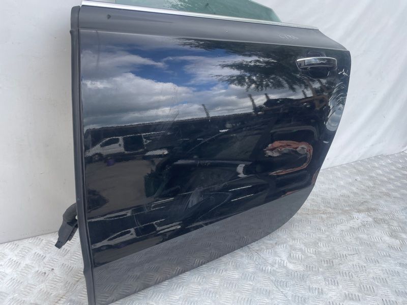 Двері 4G8833051A Audi A7