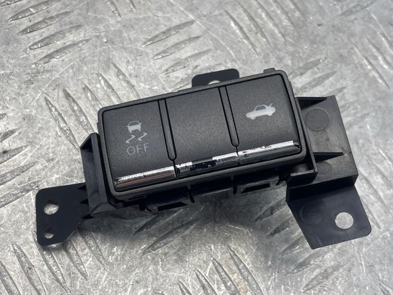 Кнопка відкривання кришки багажника 251B34GA0A Infiniti Q50