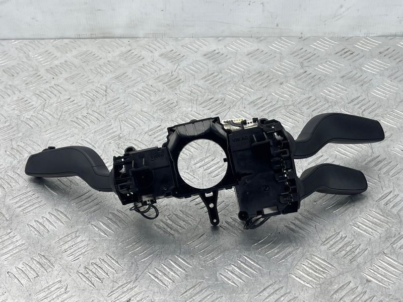 Блок підкермових перемикачів 8X0953502B Audi Q3