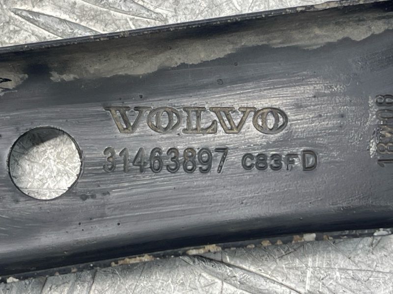 Кронштейн Volvo XC60
