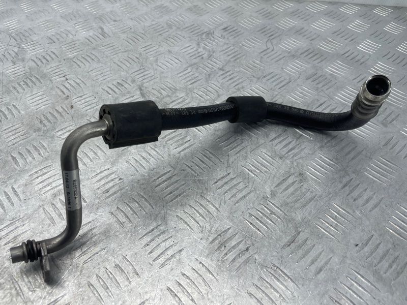 Трубка масляного радіатора АКПП 5N0317825B Volkswagen Tiguan
