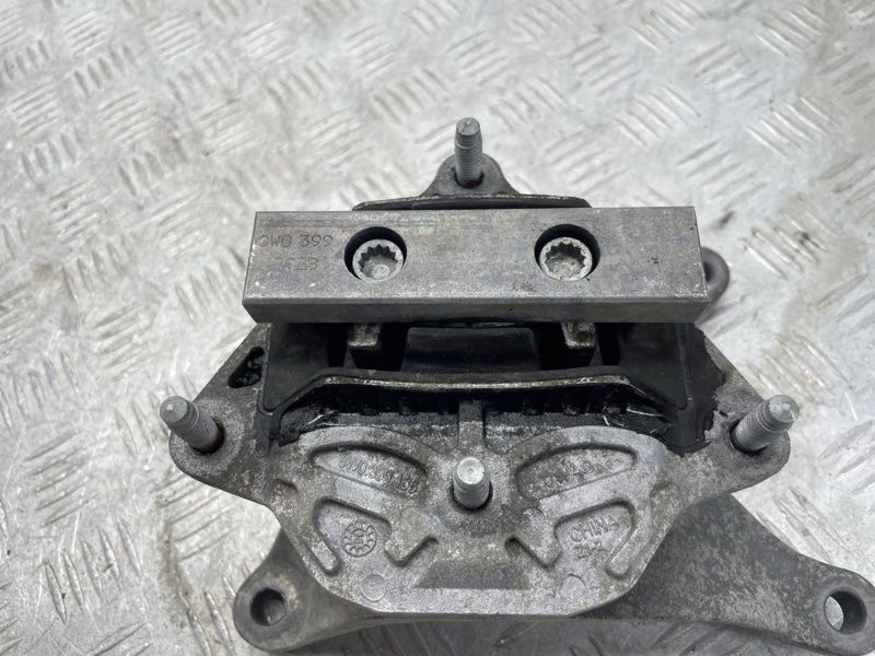 Опора / Подушка КП 8W0399156 Audi A4 Allroad