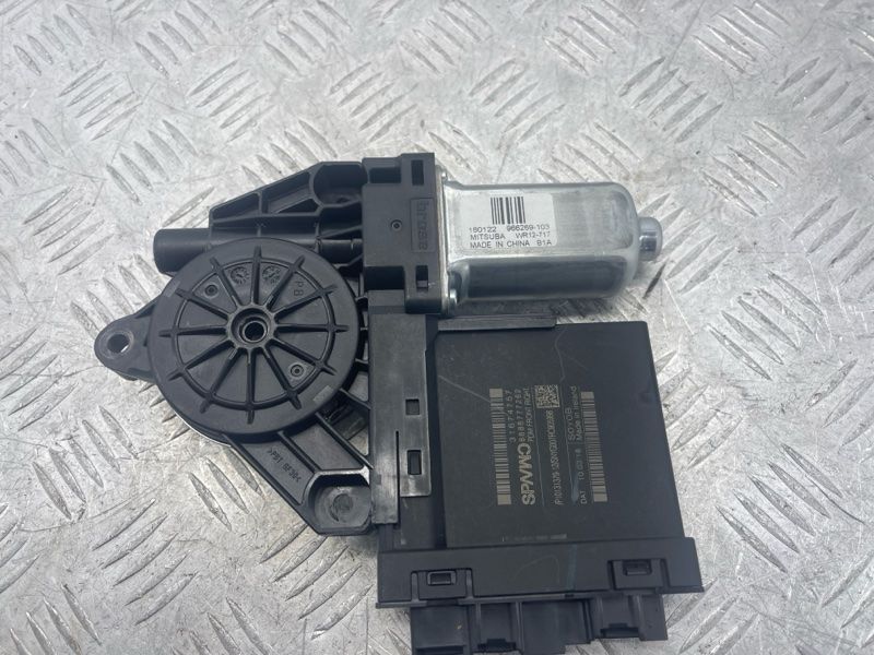 Блок керування дверей 31674757 Volvo XC60