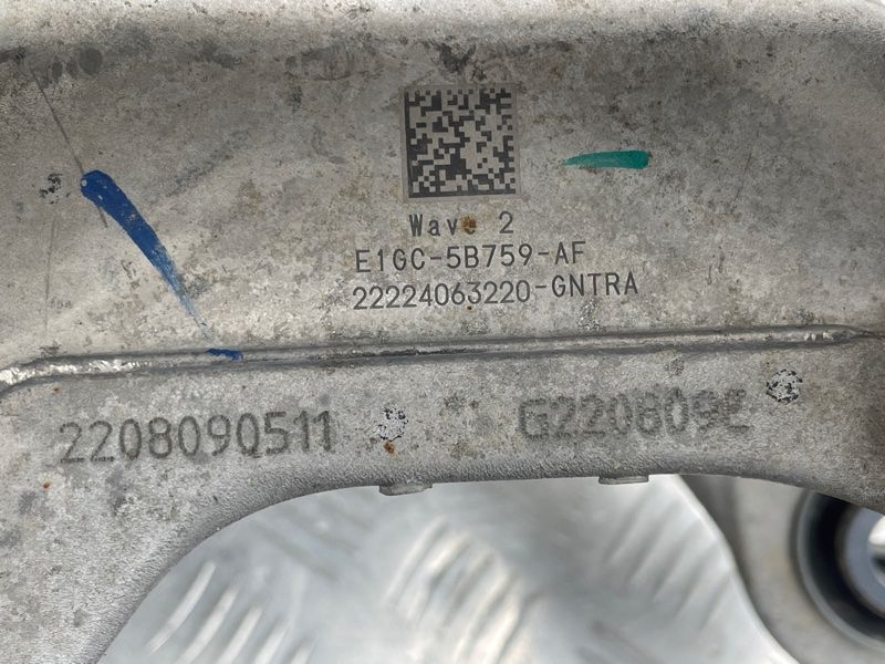 Поворотний кулак задній правий E1GC5B759AF Ford Edge Ford Edge, Lincoln MKX, Lincoln Nautilus