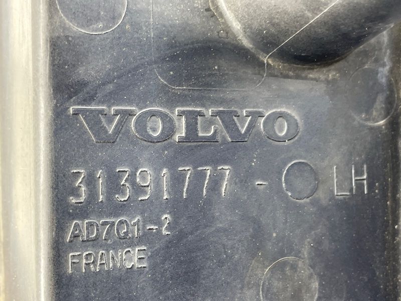 Кронштейн крила 31391777 Volvo XC90