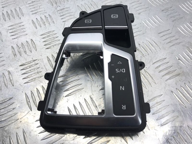 Накладка селектора АКПП 4M1713111FMNC Audi Q7