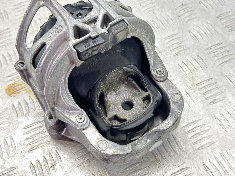 Опора двигуна 4M0199371FE Audi Q7