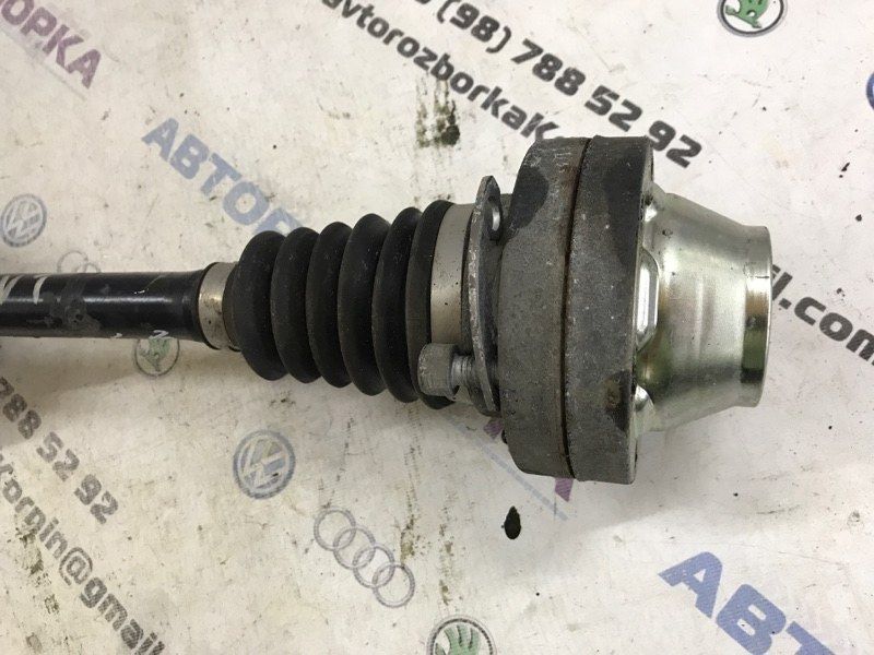 Піввісь 7P0407271A Volkswagen Touareg