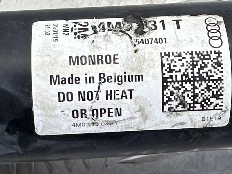 Стійка амортизатора 4M0413031T Audi Q7