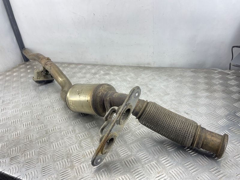Глушник 3Q0131701F Volkswagen Passat